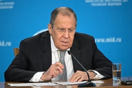 Lavrov NATO-nu Rusiyanın qırmızı xətlərini pozmamağa çağırıb