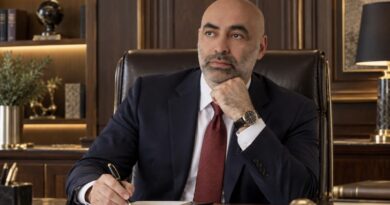 Hicab, Elm və Demokratiya: Seçim azadlığı tərəqqinin hərəkətverici qüvvəsi kimi